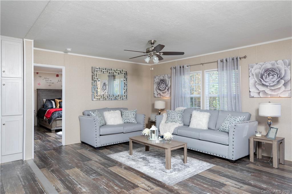 614 Rhoden Court Catawba, SC 29704 - Photo 2 of 25