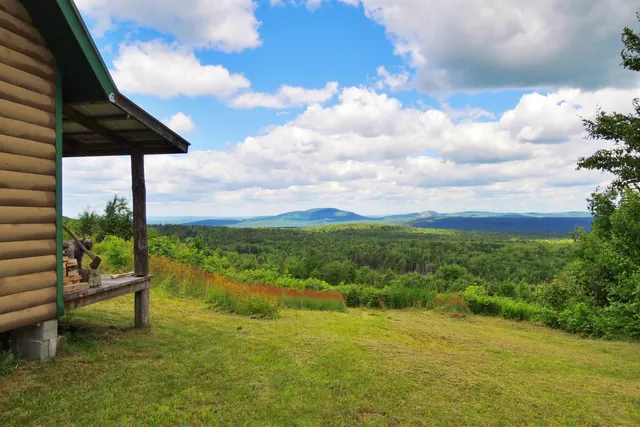 $199,000 | 3383 Island Pond Road, Morgan, VT 05853