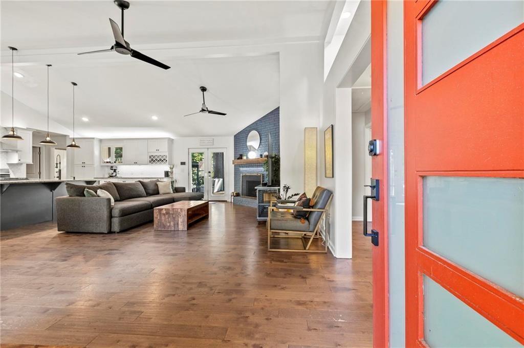 2485 Shallowford Road Atlanta, GA 30345 - Photo 4 of 35