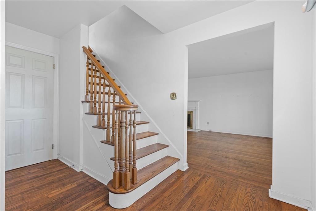 214 Farmington Road Pittsburgh, PA 15215 - Photo 8 of 44 Gallery Image 8