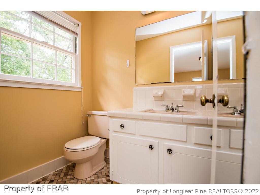 407 Dunmore Road Fayetteville, NC 28303 - Photo 17 of 24 Gallery Image 17