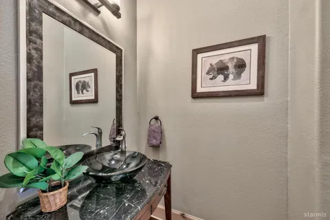 $1,548,000 | 539 Wintoon Drive, South Lake Tahoe, CA 96150