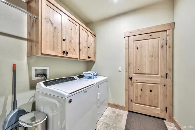 $1,548,000 | 539 Wintoon Drive, South Lake Tahoe, CA 96150