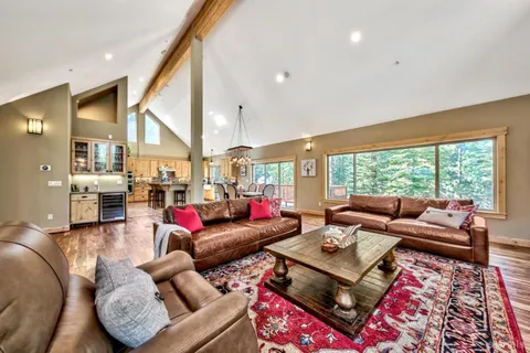 $1,548,000 | 539 Wintoon Drive, South Lake Tahoe, CA 96150