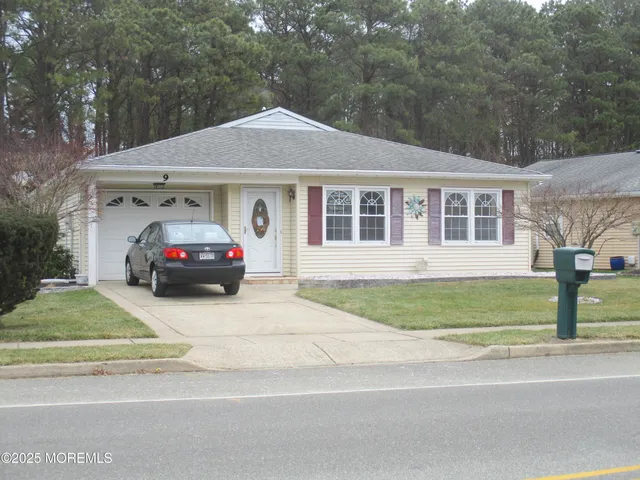 $399,000 | 9 Lions Head Boulevard South, Brick, NJ 08723