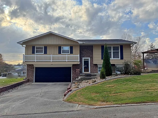 $209,500 | 603 East John Street, Washington, IN 47501