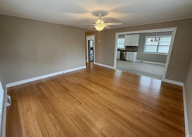 $209,500 | 603 East John Street, Washington, IN 47501