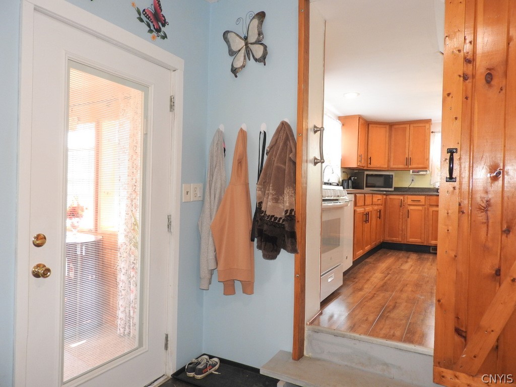 2751 Warners Road Camillus, NY 13164 - Photo 8 of 40