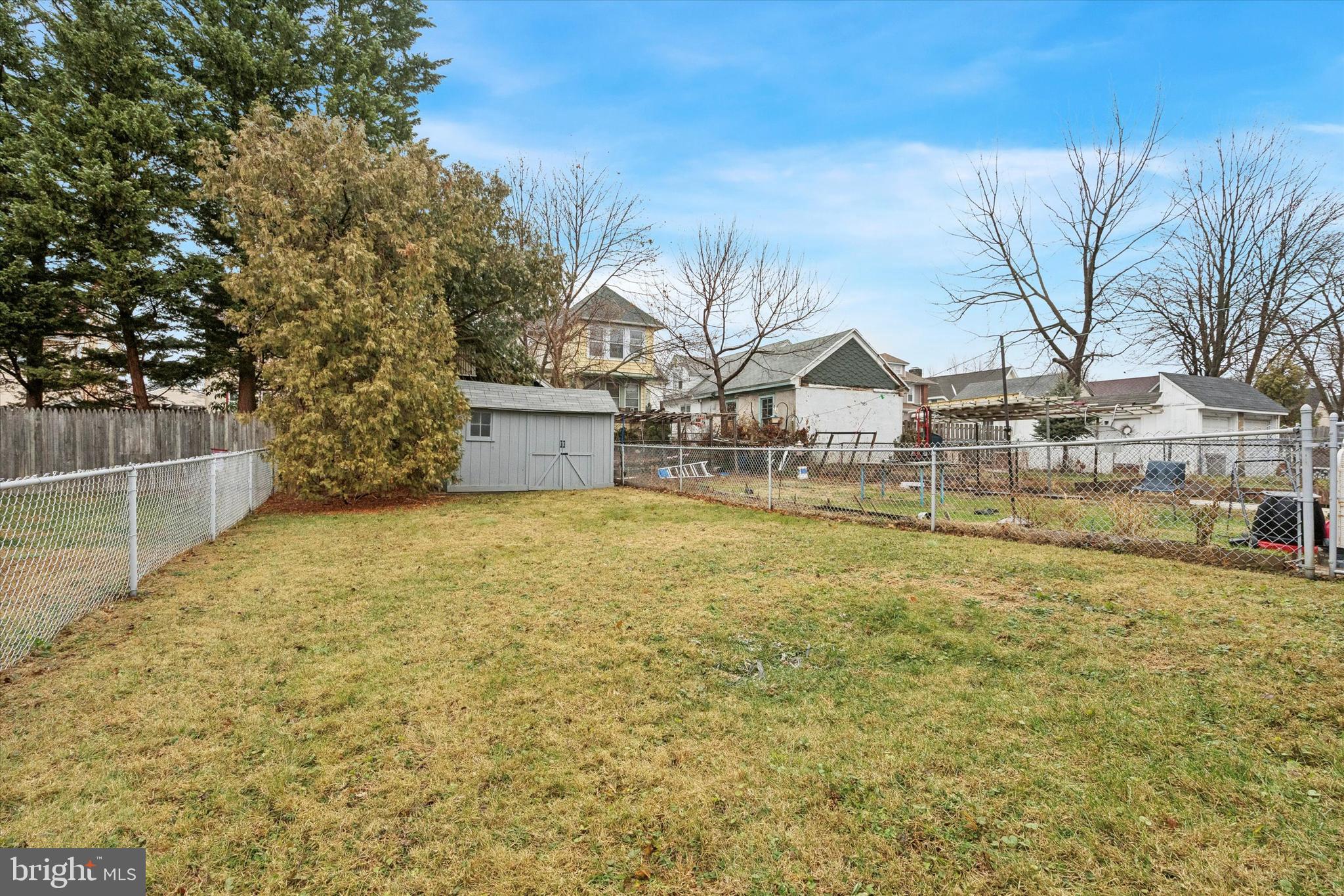 230 South Carol Boulevard, Unit B000 Upper Darby, PA 19082 - Photo 24 of 25 a bathroom with a sink and a yard