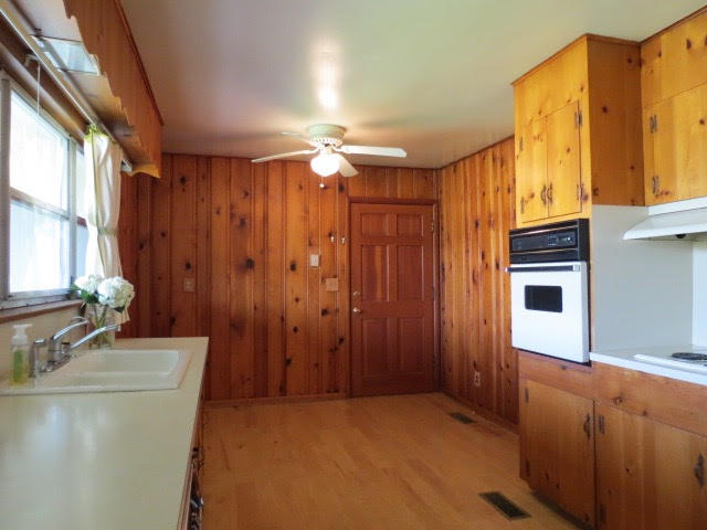 1242 Northern Hills Road Hixson, TN 37343 - Photo 12 of 49 Eat-in Kitchen