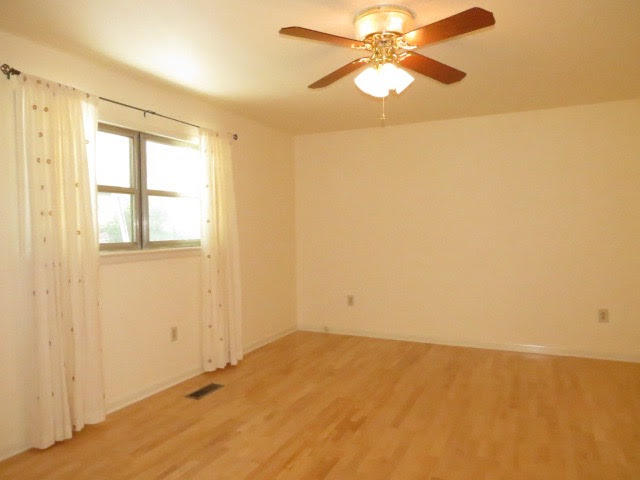 1242 Northern Hills Road Hixson, TN 37343 - Photo 24 of 49 Formal Living Room