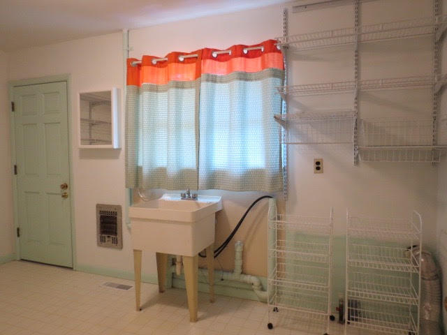 1242 Northern Hills Road Hixson, TN 37343 - Photo 35 of 49 Laundry/ Utility Room