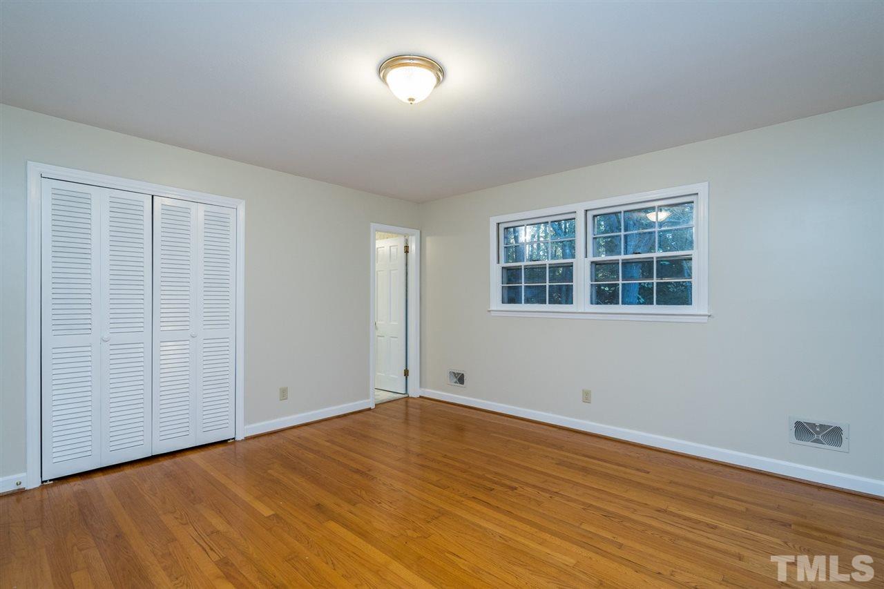 5609 Deblyn Avenue Raleigh, NC 27612 - Photo 12 of 27 Gallery Image 12