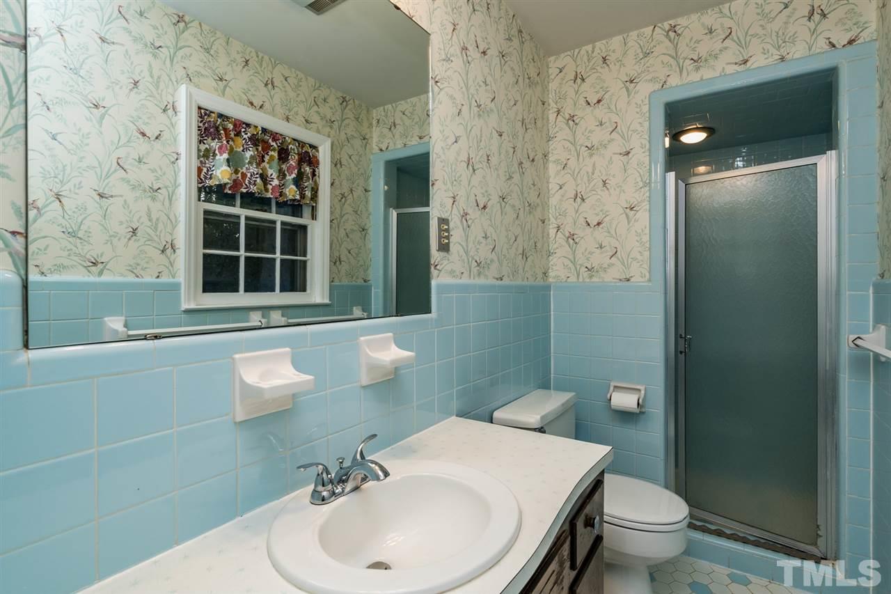 5609 Deblyn Avenue Raleigh, NC 27612 - Photo 14 of 27 Gallery Image 14