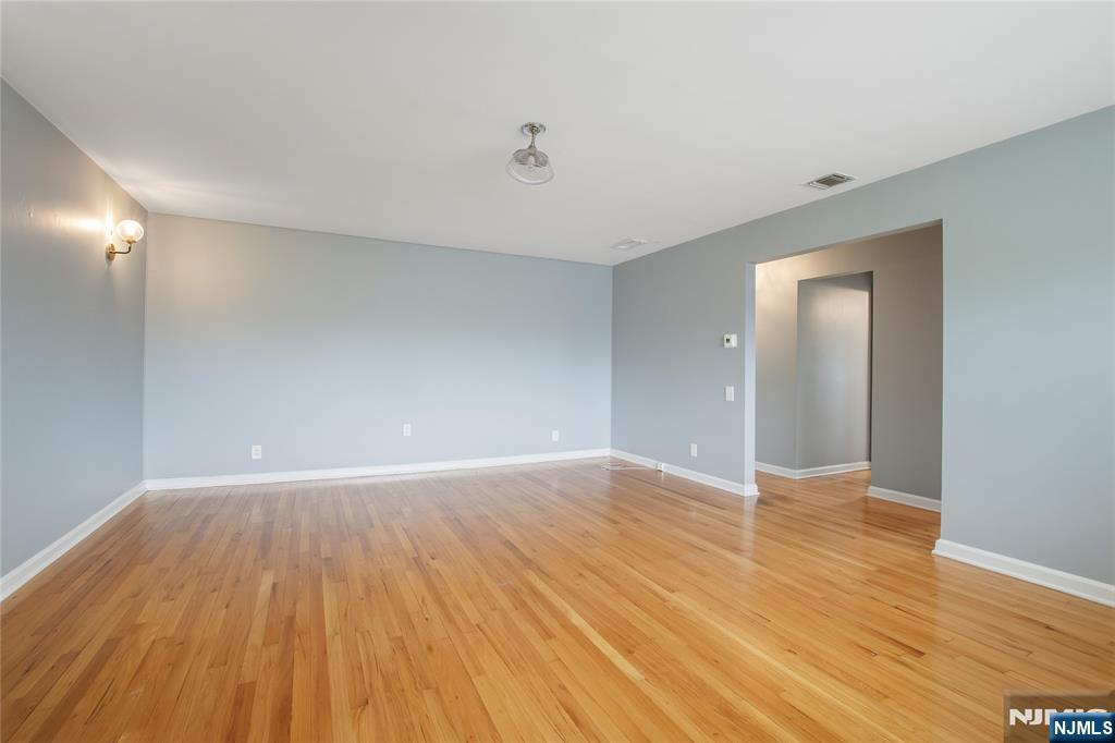 112 East Ackerman Avenue, Unit B RIGHT SIDE Emerson, NJ 07630 - Photo 3 of 16