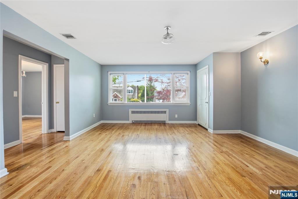 112 East Ackerman Avenue, Unit B RIGHT SIDE Emerson, NJ 07630 - Photo 4 of 16