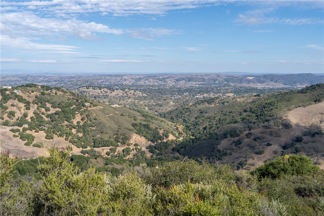 13730 Falcon Road Atascadero, CA 93422 - Photo 13 of 28