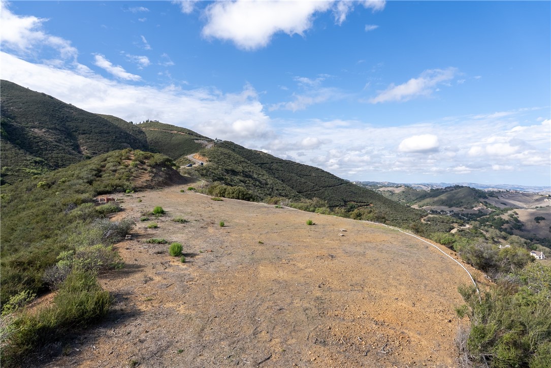 13730 Falcon Road Atascadero, CA 93422 - Photo 15 of 28 a view of a sky view of mountains