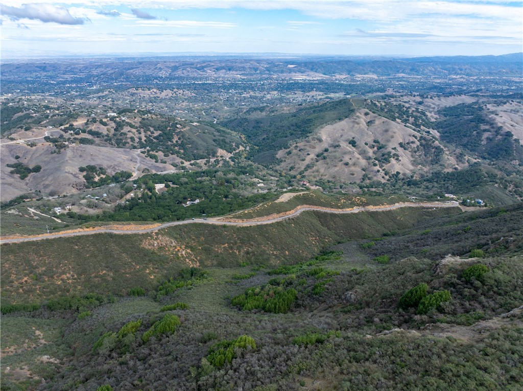 13730 Falcon Road Atascadero, CA 93422 - Photo 18 of 28 an aerial view of forest