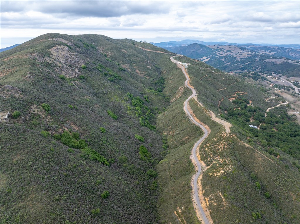 13730 Falcon Road Atascadero, CA 93422 - Photo 21 of 28 a view of city and mountain