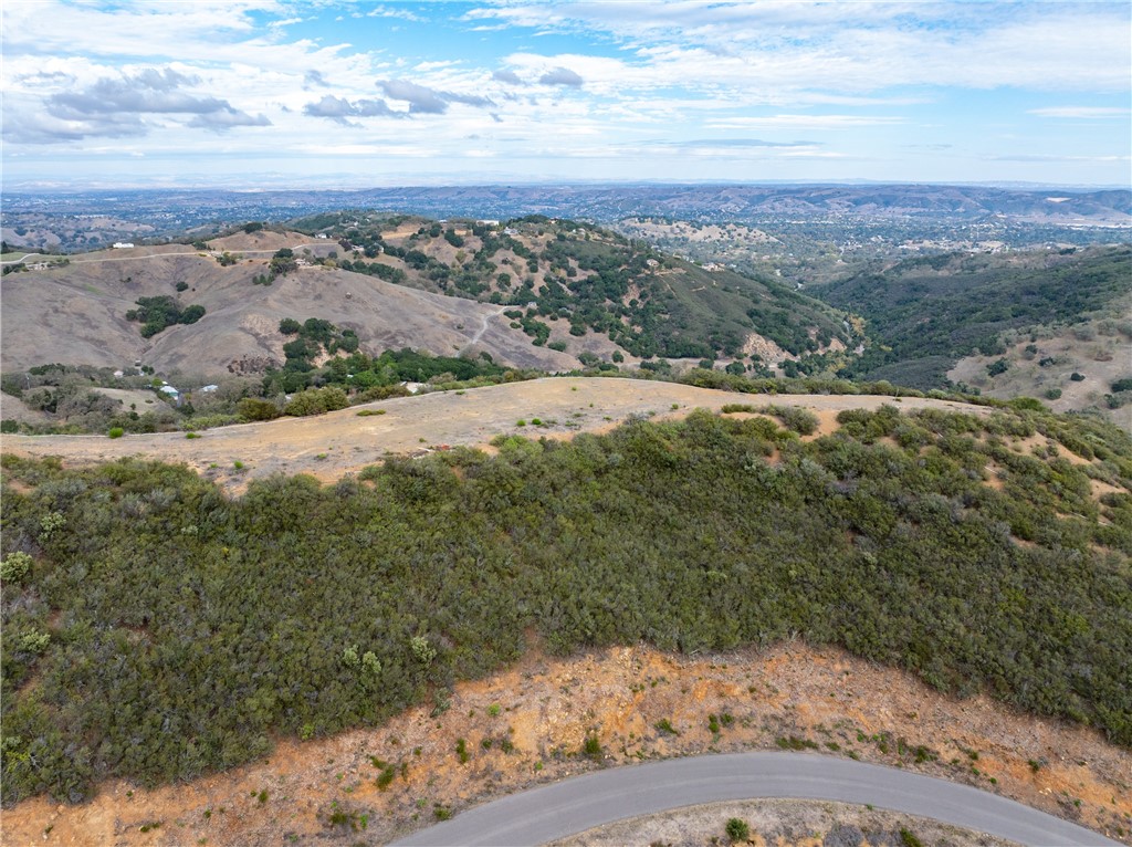 13730 Falcon Road Atascadero, CA 93422 - Photo 26 of 28 a view of lake view and mountain