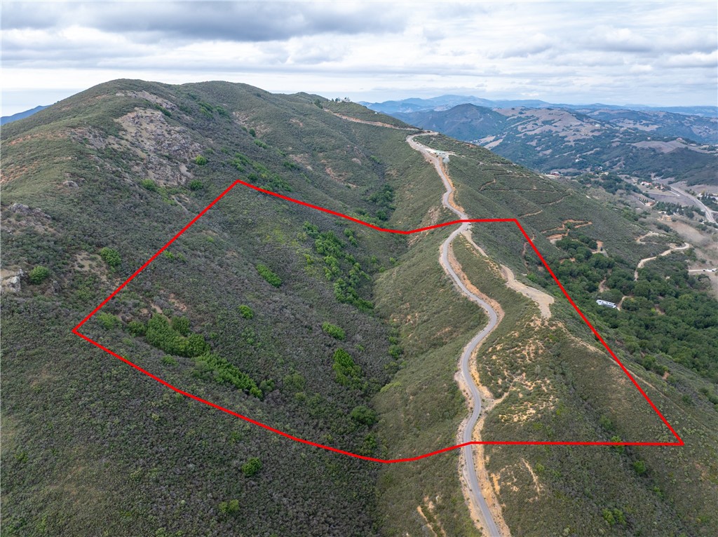 13730 Falcon Road Atascadero, CA 93422 - Photo 3 of 28