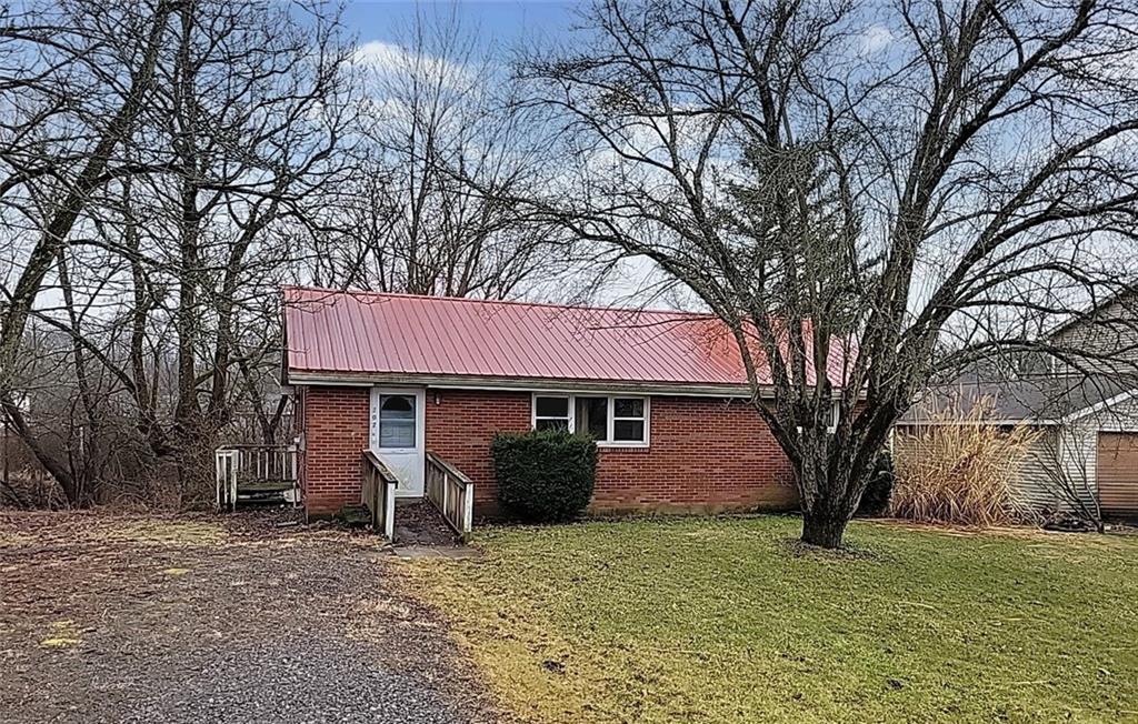 207 Middle Trail Butler, PA 16002 - Photo 1 of 13