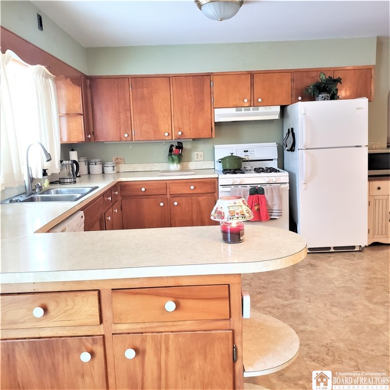 54 Point Drive West Dunkirk City, NY 14048 - Photo 5 of 24