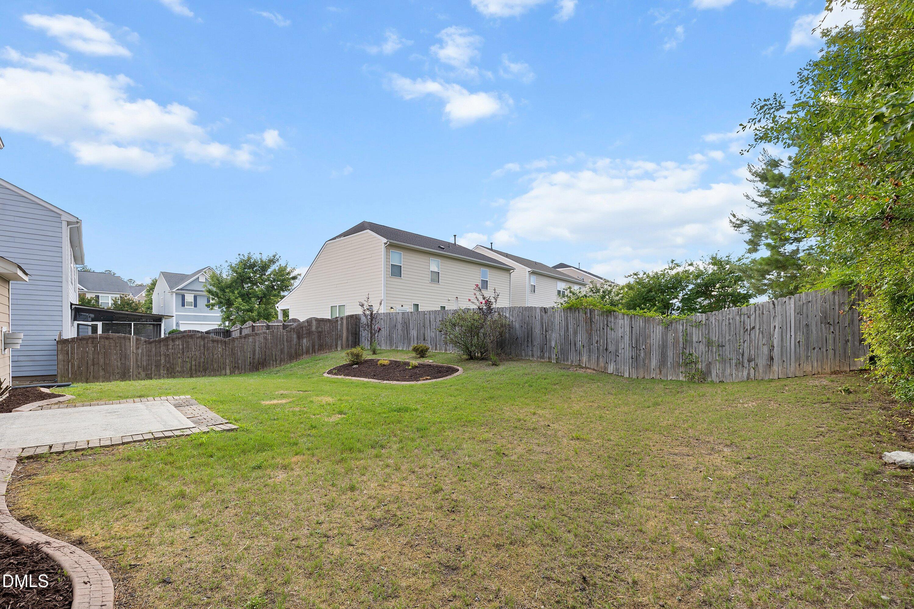 103 Thorngate Road Durham, NC 27703 - Photo 41 of 50 48-103 Thorngate Rd_7251