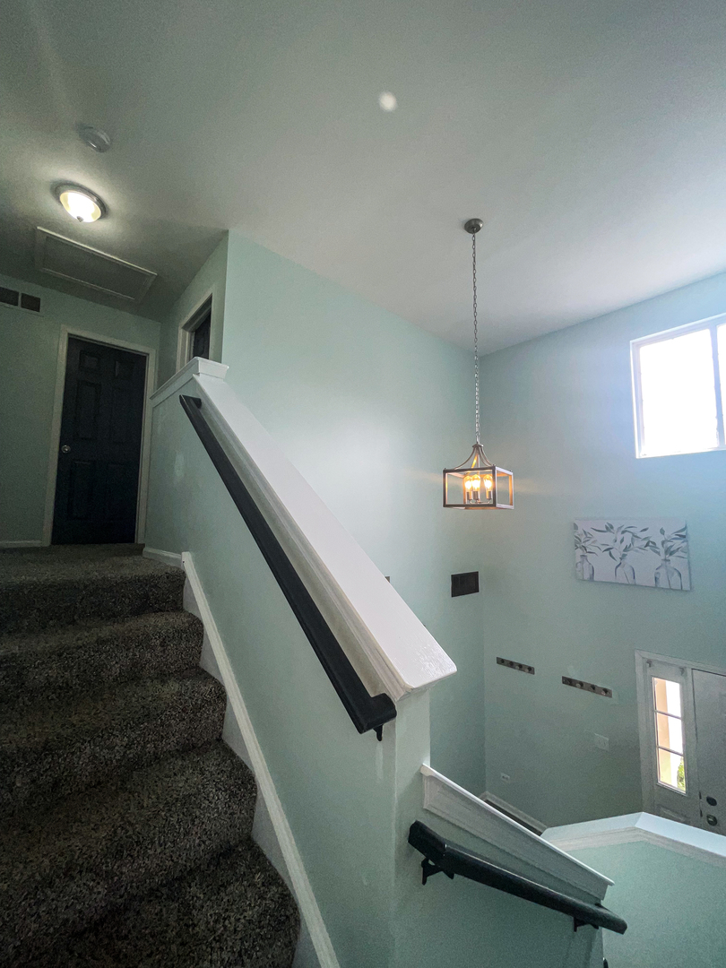 21528 Eich Drive Crest Hill, IL 60403 - Photo 17 of 23 a view of entryway