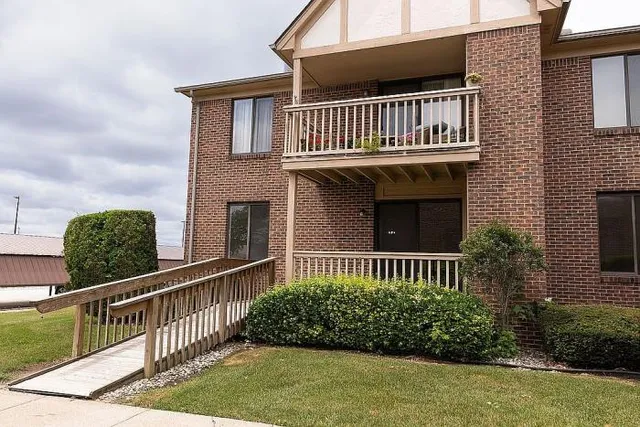 $187,900 | 45204 Fryer Drive, Macomb, MI 48044