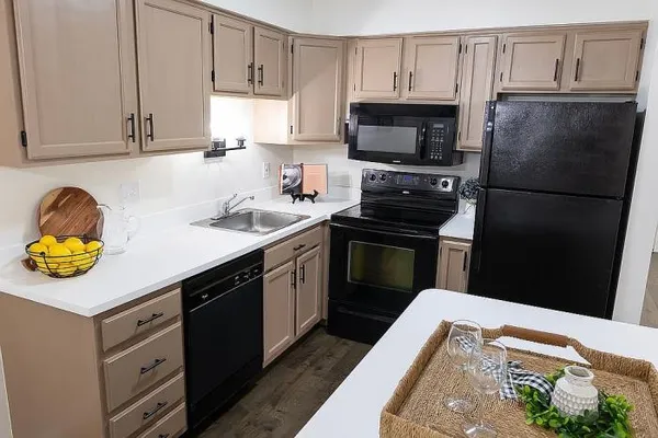 $187,900 | 45204 Fryer Drive, Macomb, MI 48044