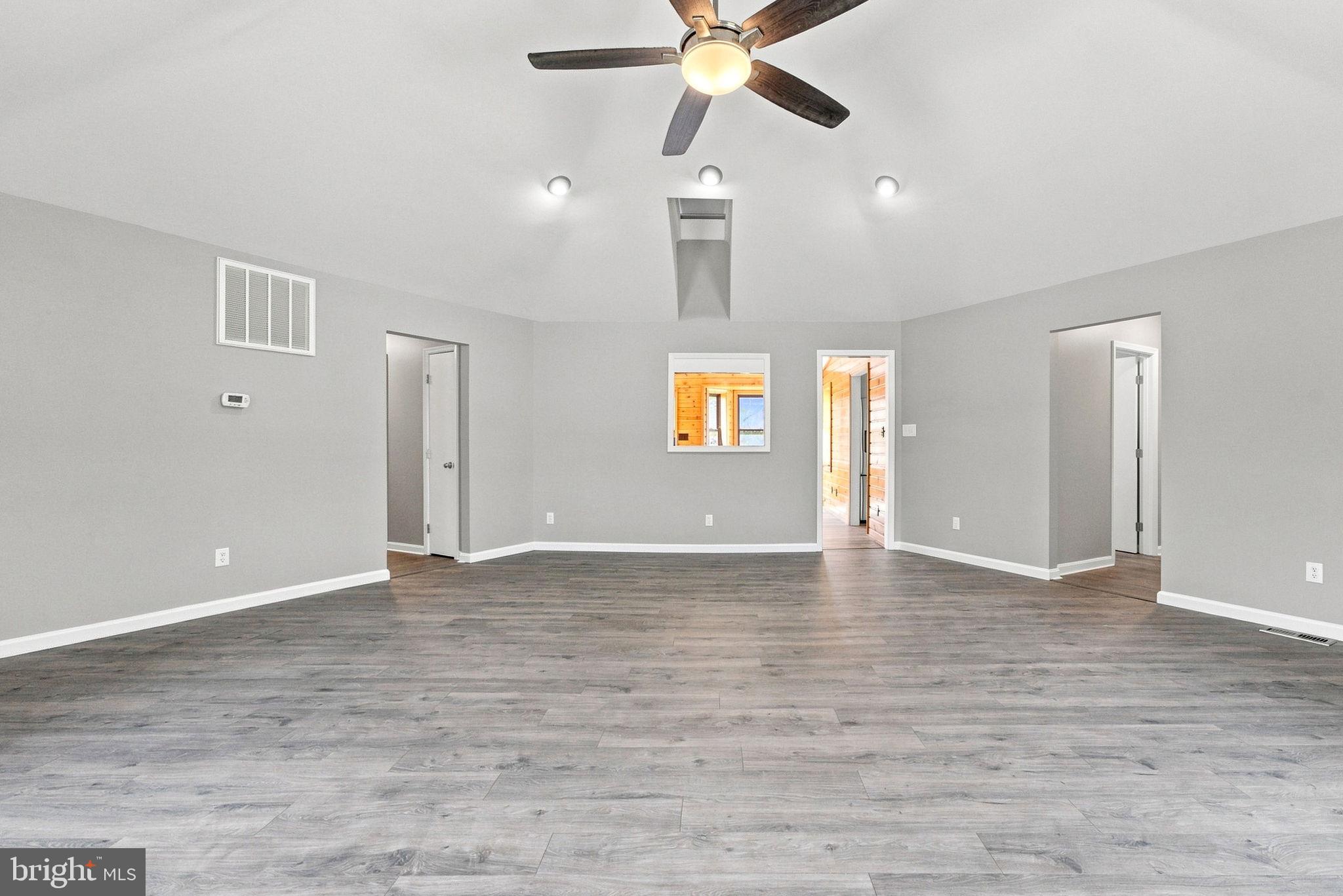 8265 Opal Road Warrenton, VA 20186 - Photo 16 of 68 Great Room