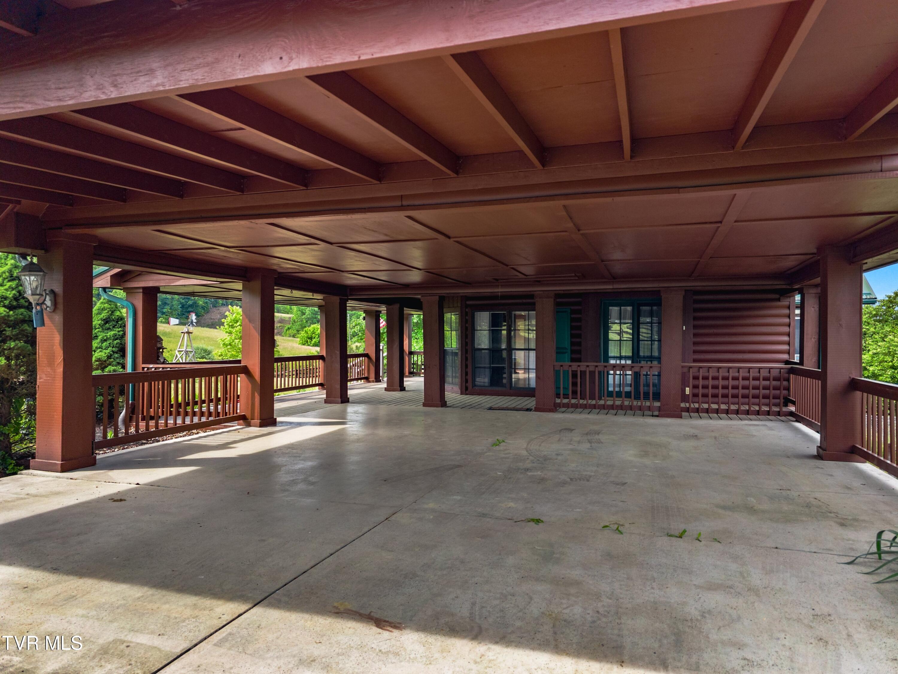 299 Phillips Town Road Bulls Gap, TN 37711 - Photo 36 of 52 040-299PhillipsTownRoad-BullsGap-TN-3771