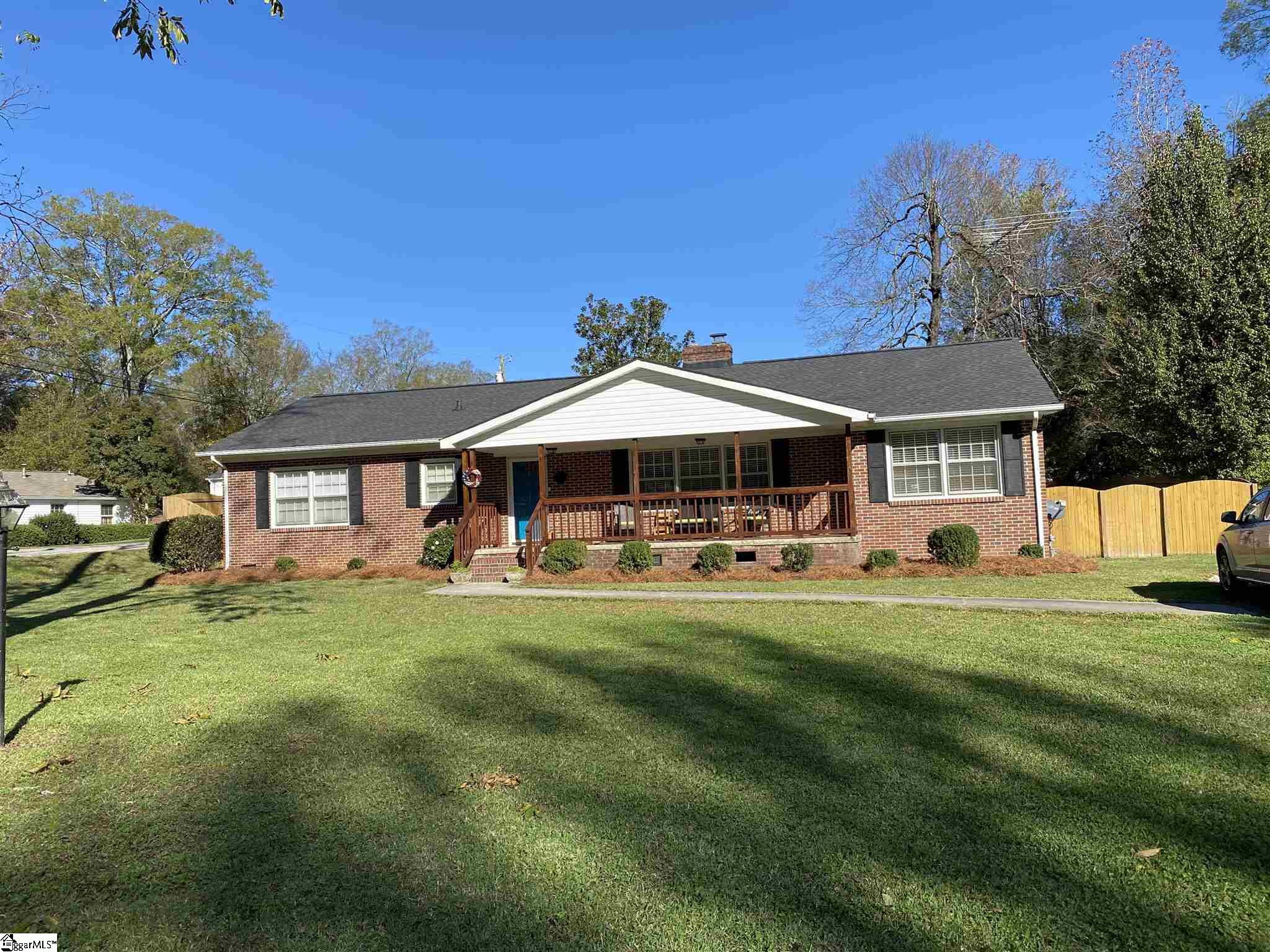 601 Calvert Avenue Clinton, SC 29325 - Photo 1 of 28