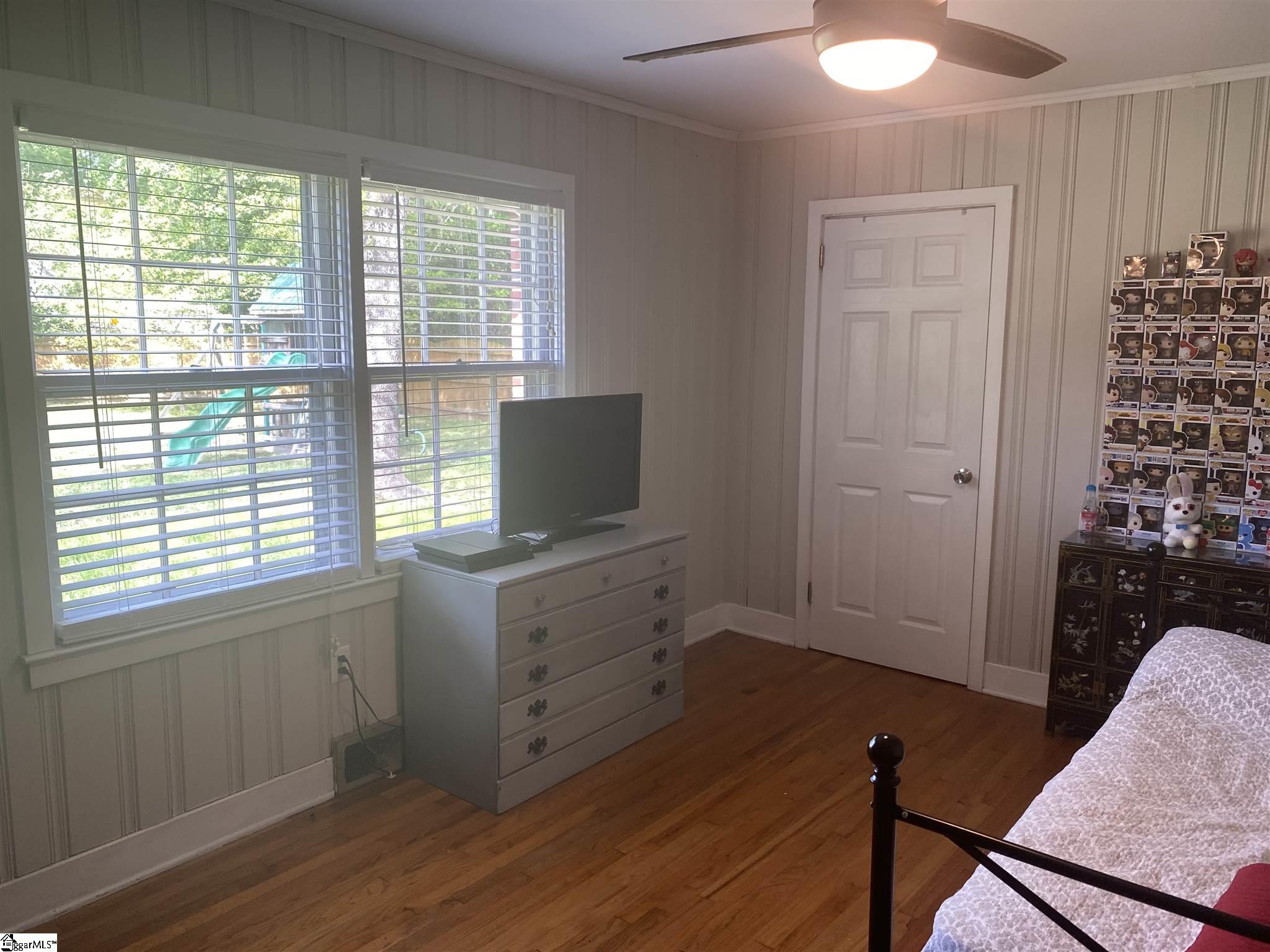 601 Calvert Avenue Clinton, SC 29325 - Photo 12 of 28