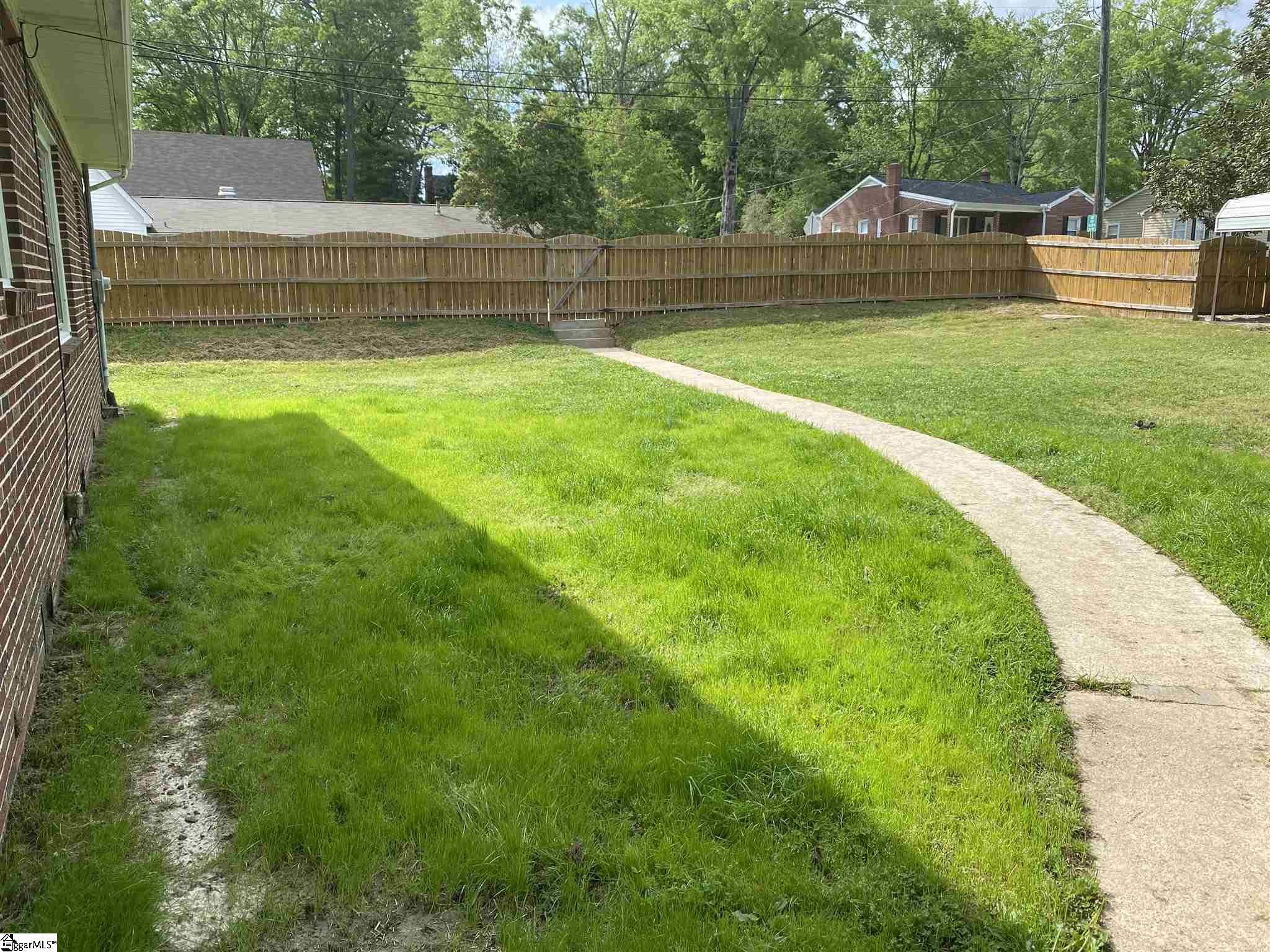 601 Calvert Avenue Clinton, SC 29325 - Photo 23 of 28