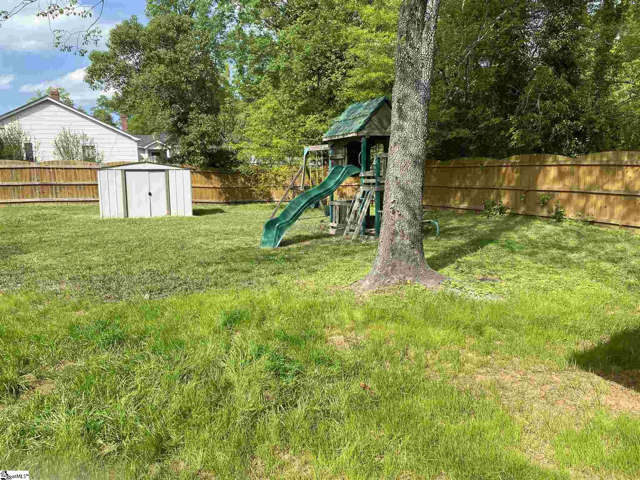 601 Calvert Avenue Clinton, SC 29325 - Photo 24 of 28