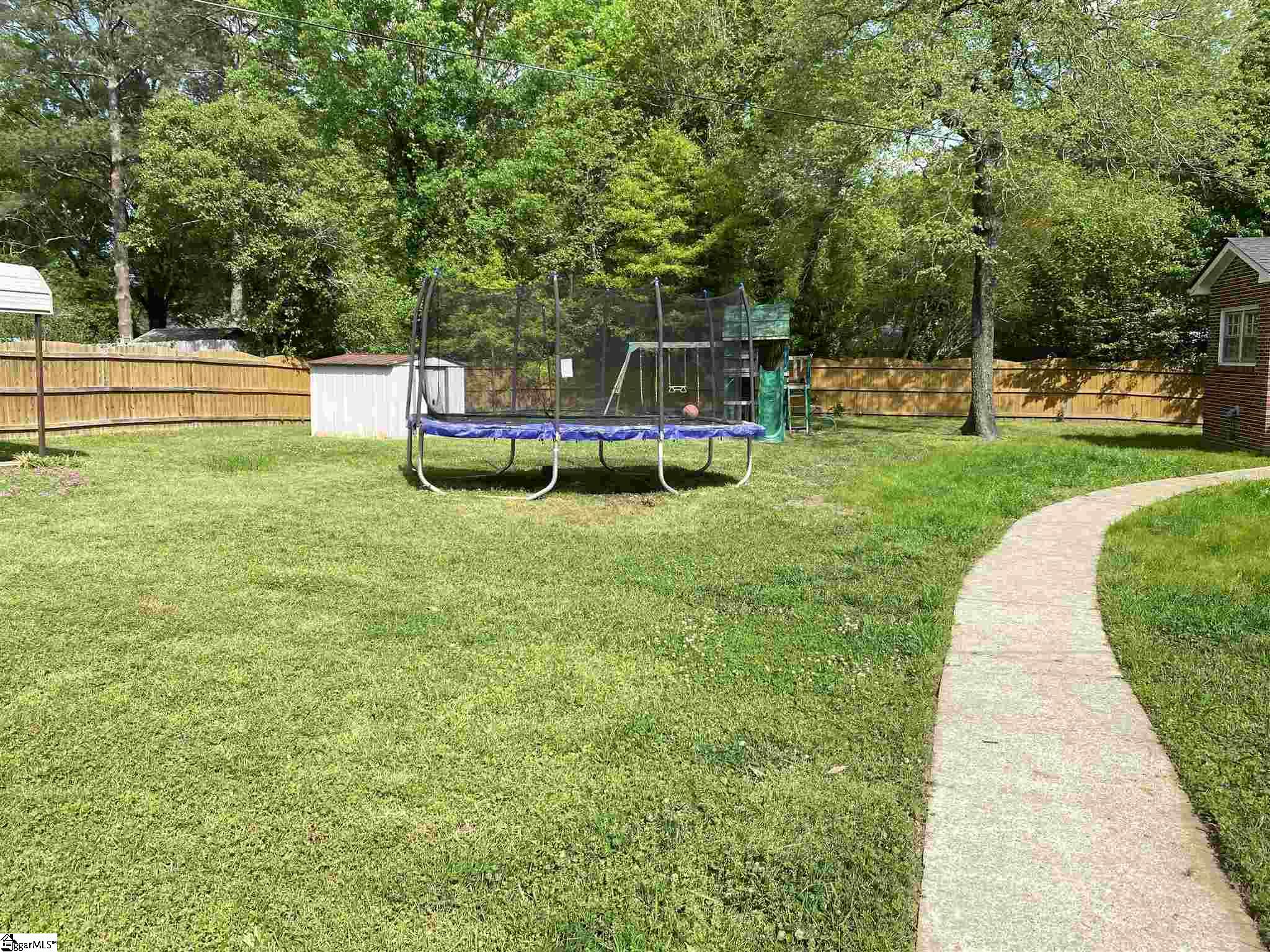 601 Calvert Avenue Clinton, SC 29325 - Photo 26 of 28