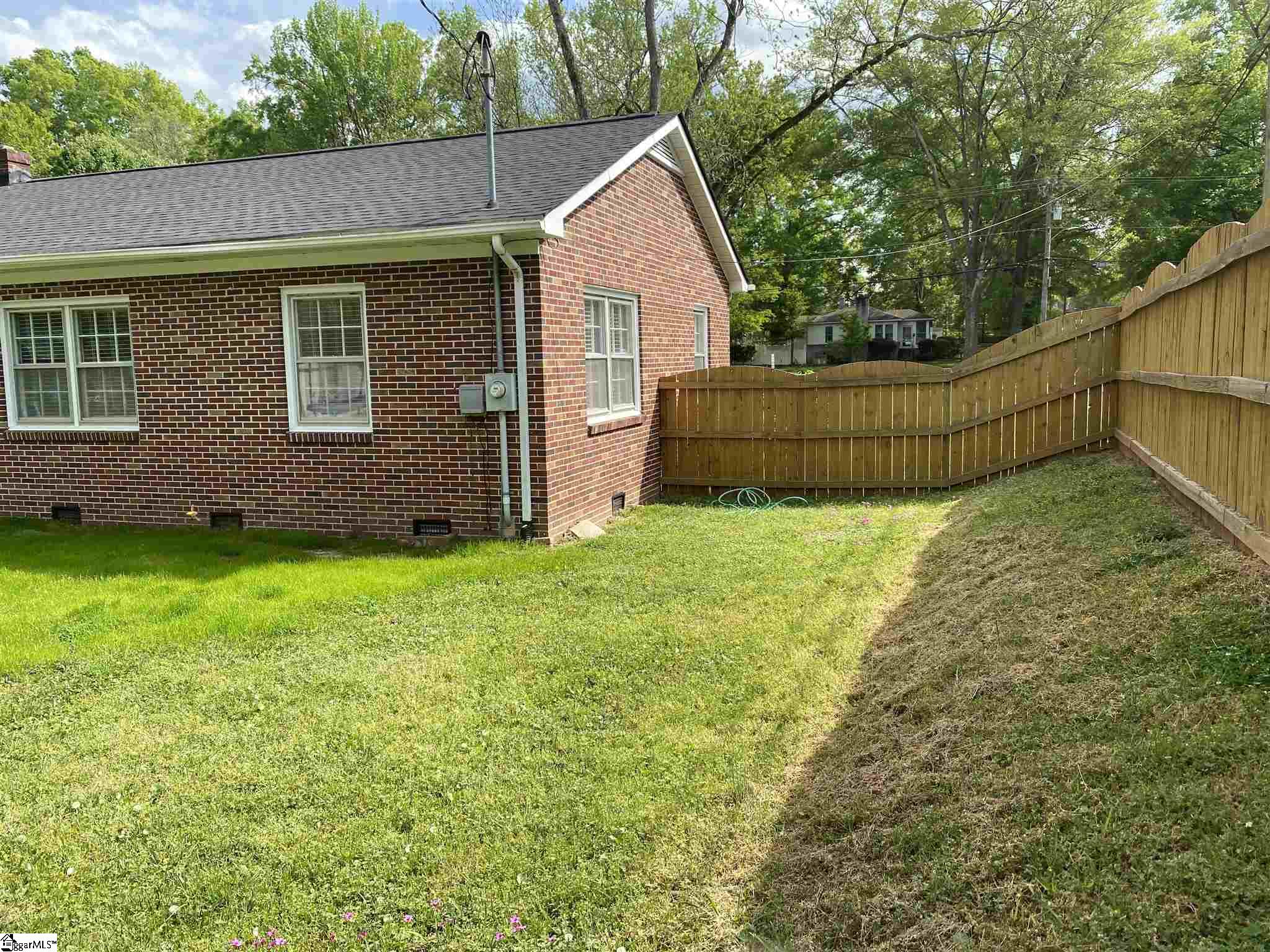 601 Calvert Avenue Clinton, SC 29325 - Photo 27 of 28