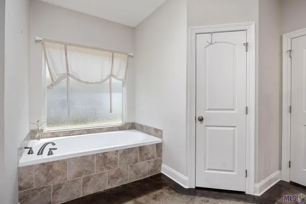 $349,900 | 73100 John Drive, Abita Springs, LA 70420