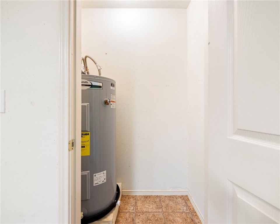 333 Mission River Oaks Road Woodsboro, TX 78393 - Photo 26 of 26 a bathroom with a toilet
