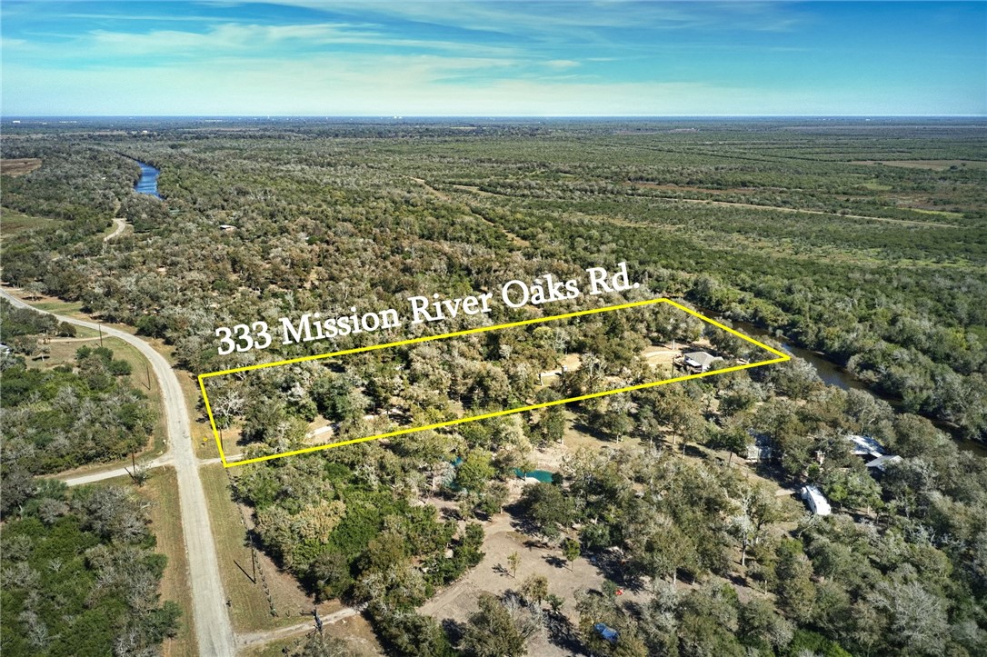 333 Mission River Oaks Road Woodsboro, TX 78393 - Photo 5 of 26 a view of an ocean