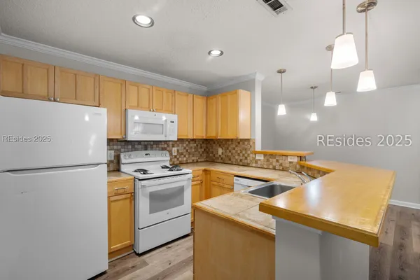 $240,000 | 100 Kensington Boulevard, Unit 405, Bluffton, SC 29910