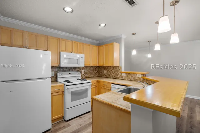 $240,000 | 100 Kensington Boulevard, Unit 405, Bluffton, SC 29910