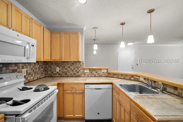 $240,000 | 100 Kensington Boulevard, Unit 405, Bluffton, SC 29910