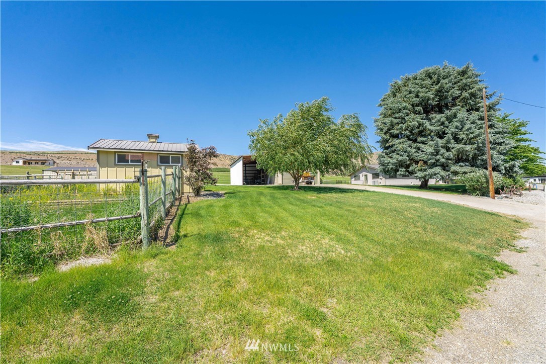 485 Stayman Flats Road Chelan, WA 98816 - Photo 18 of 32 a view of a park with a large tree