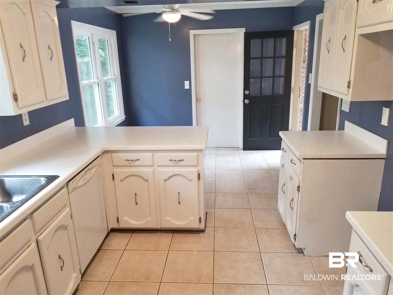 416 Hounds Run East Mobile, AL 36608 - Photo 8 of 26 Kitchen