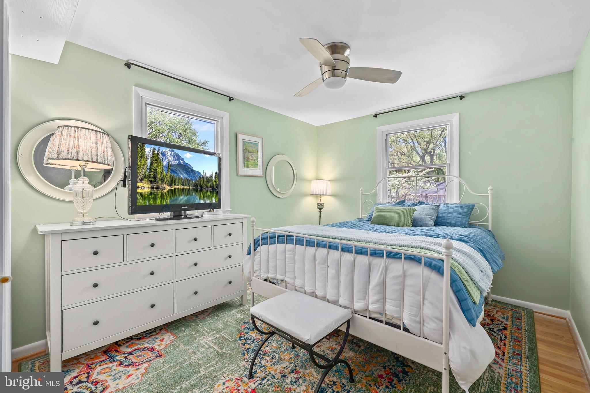 32 Severndale Road Severna Park, MD 21146 - Photo 19 of 44 2nd Floor Bedroom 1