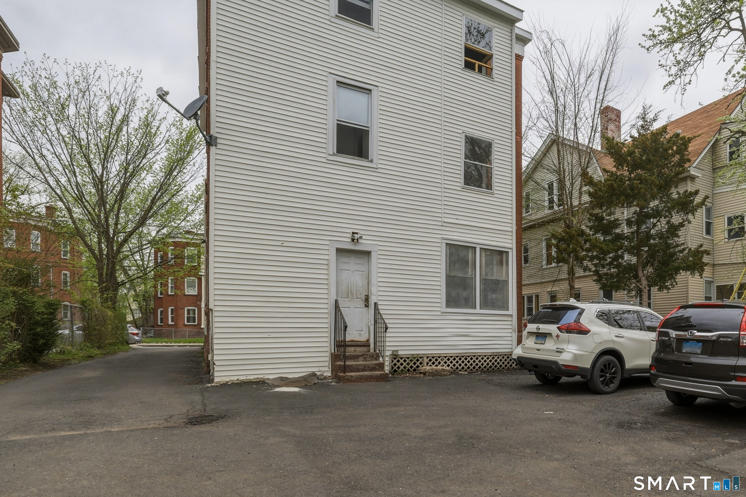 62-64 Edgewood Street Hartford, CT 06112 - Photo 33 of 35